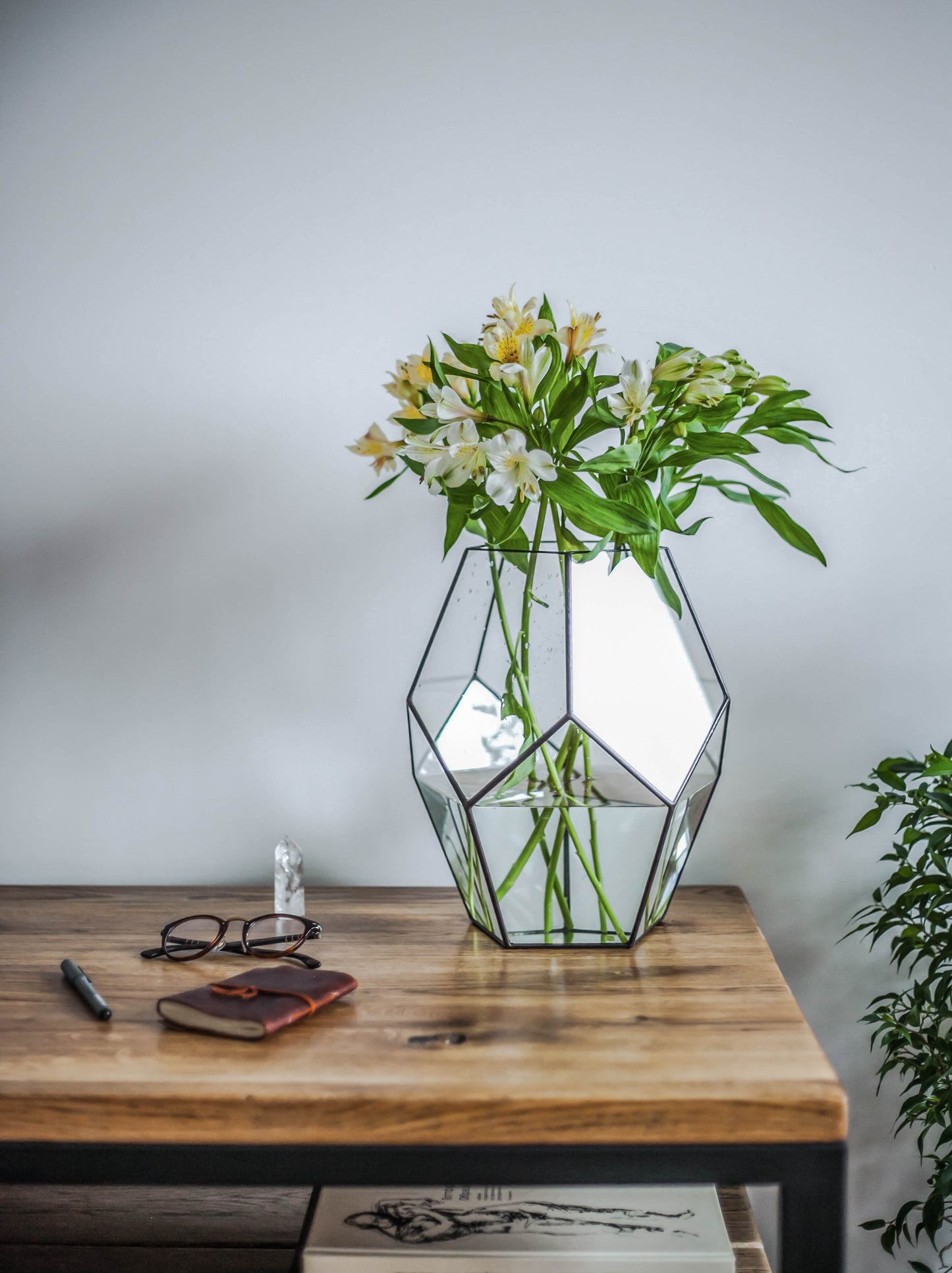 Geometric Dodecahedron Glass Vase
