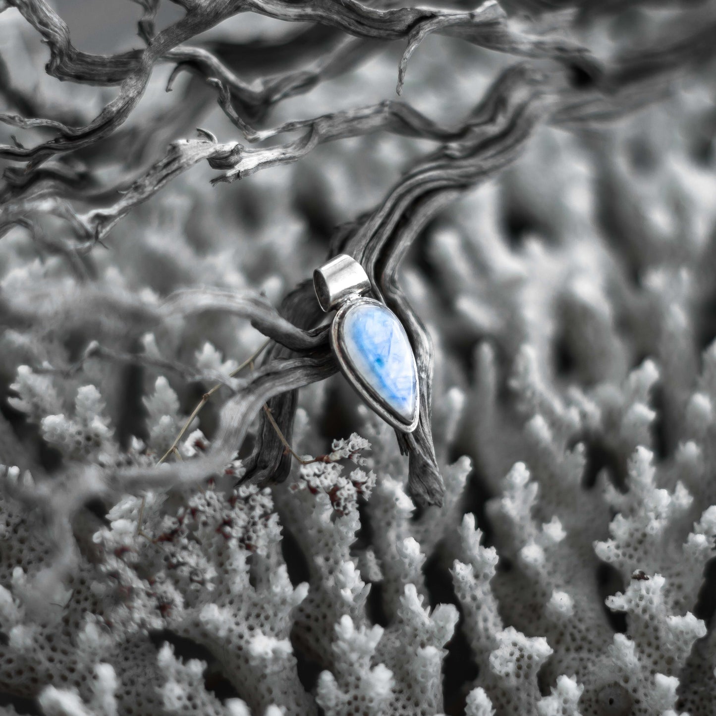 Rainbow Moonstone Silver Pendant