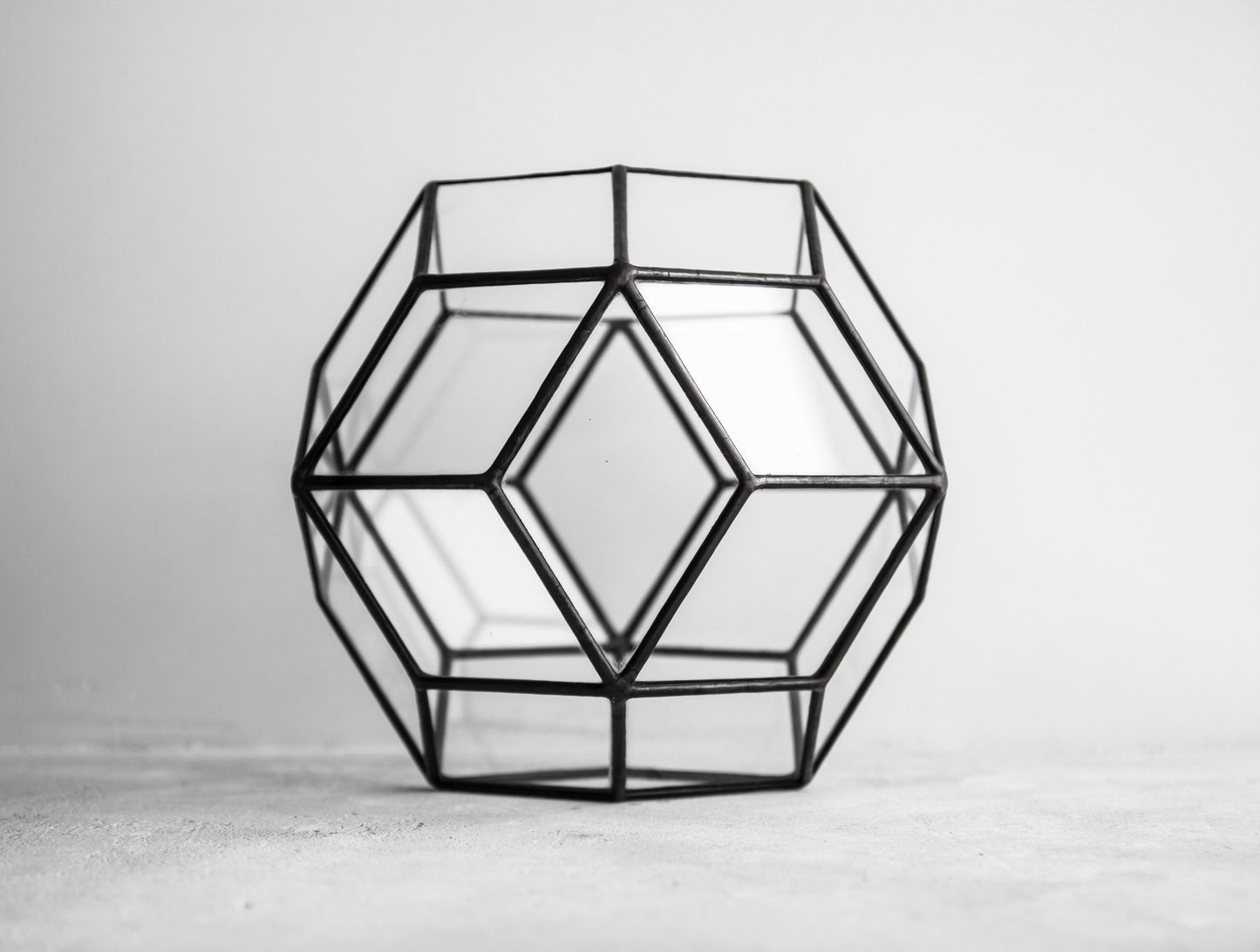 Rhombic Geometric Terrarium