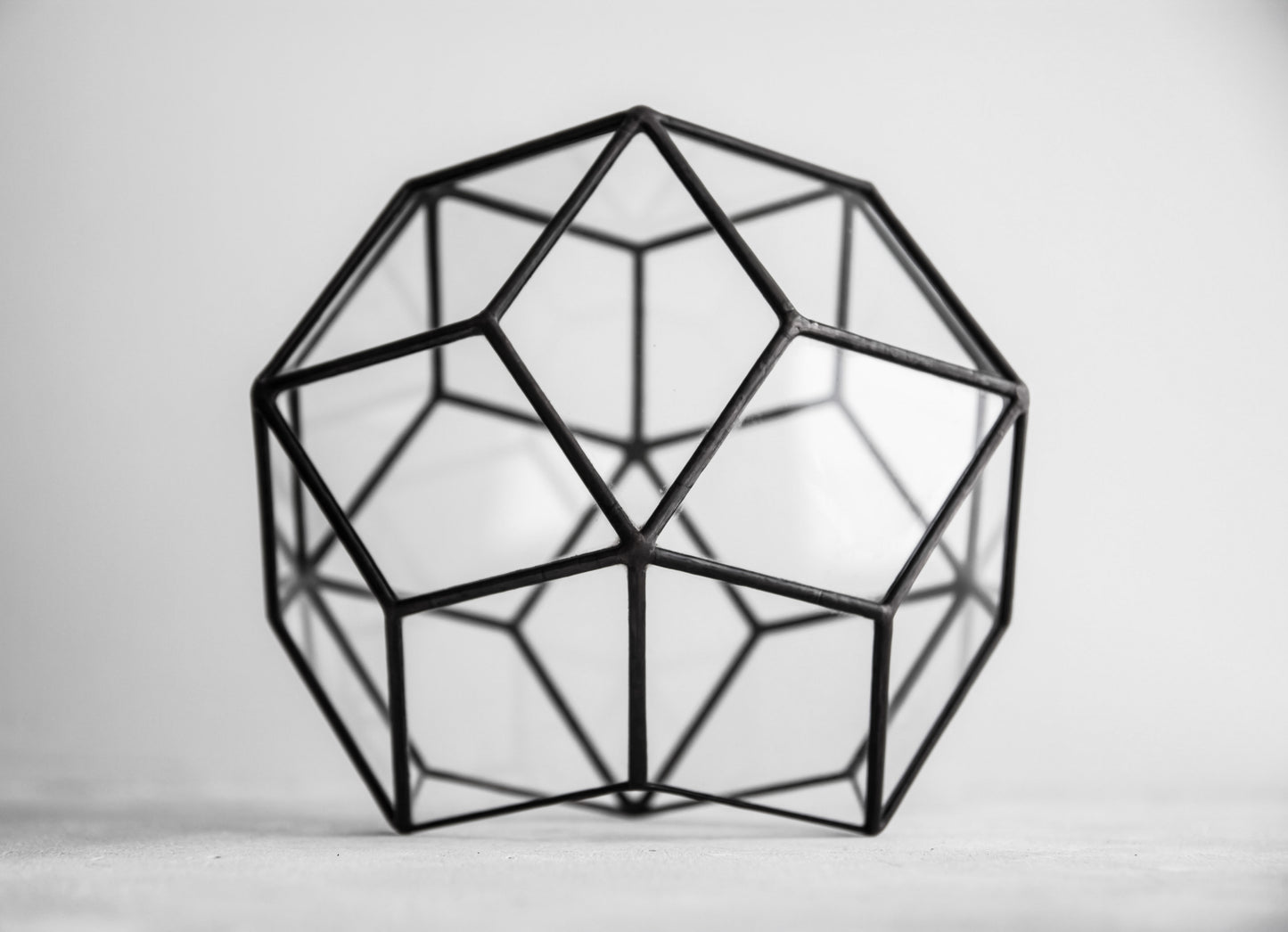 Rhombic Geometric Terrarium