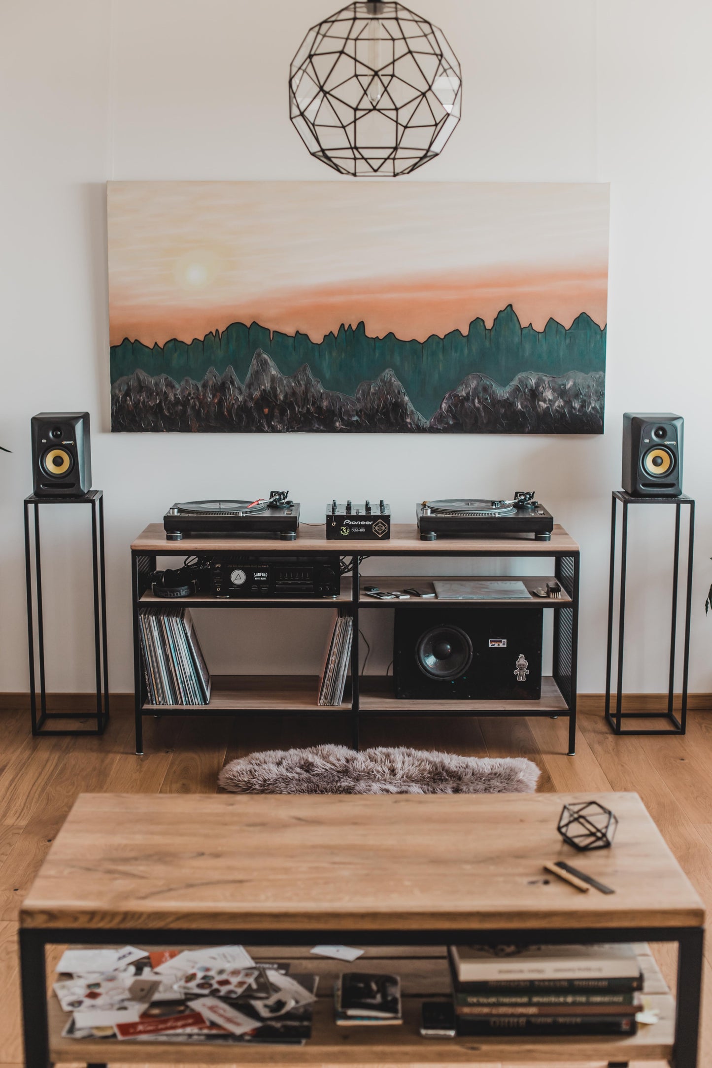 Stereometric DJ table for Vinyl Turntabl