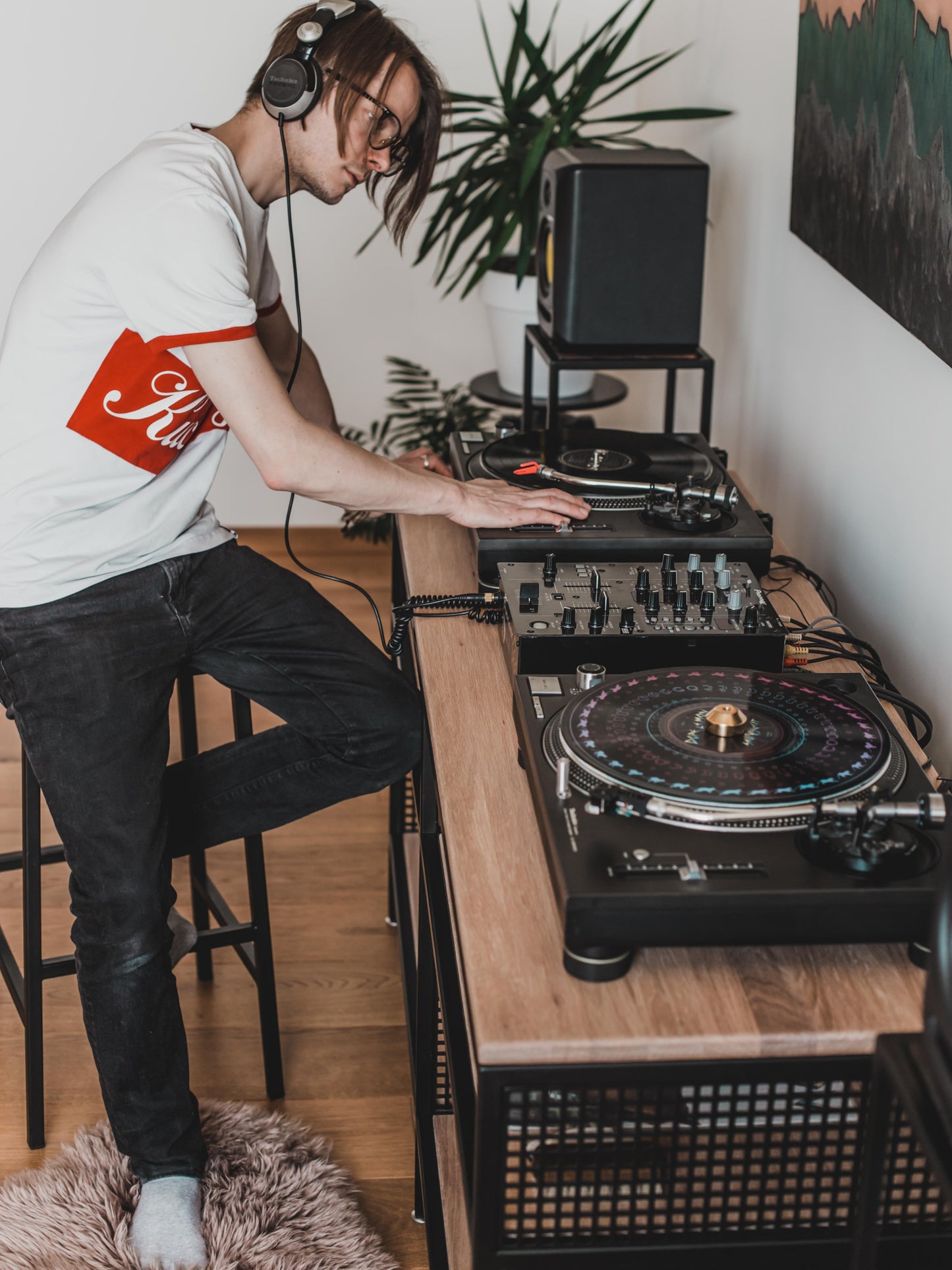 Stereometric DJ table for Vinyl Turntabl
