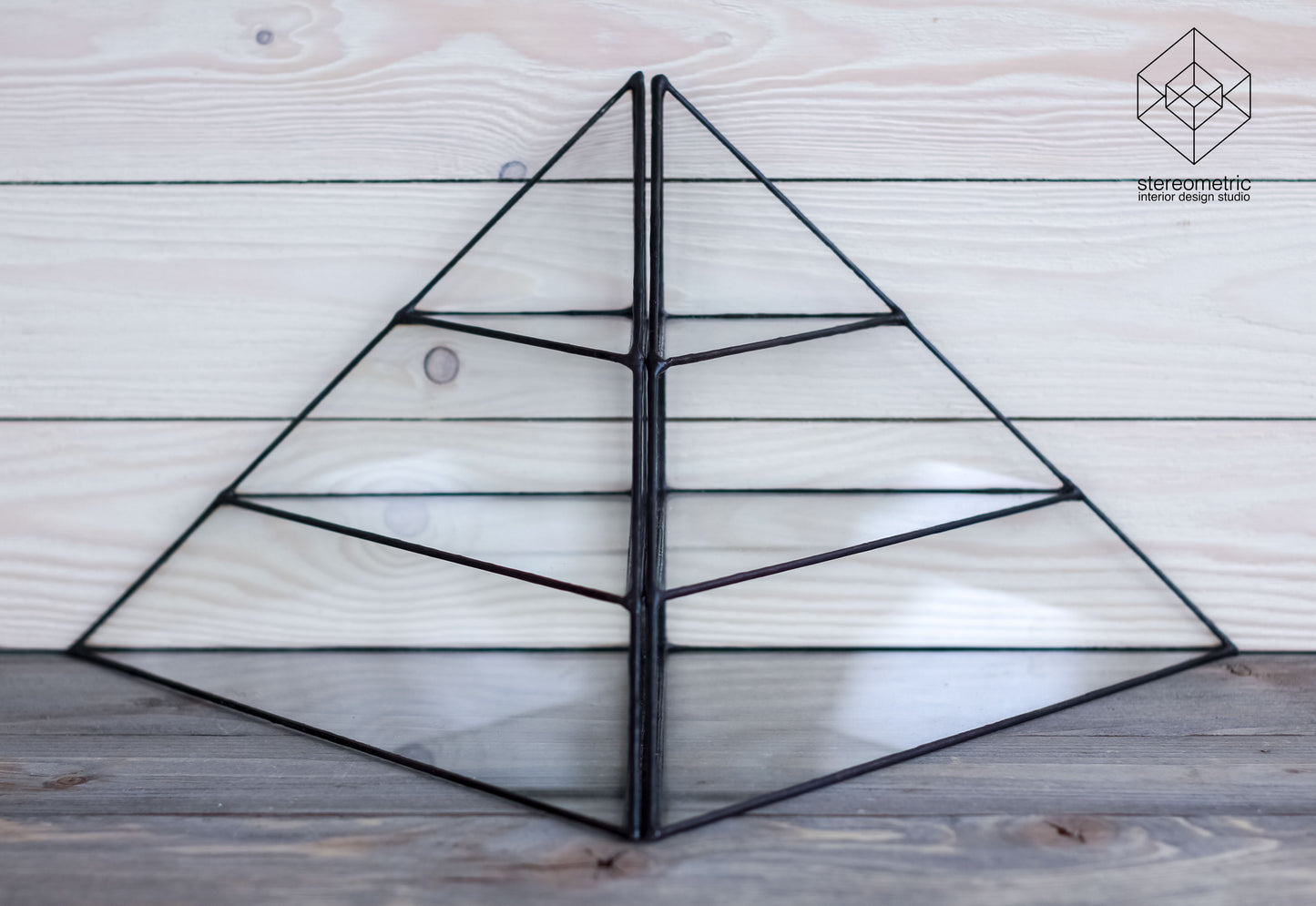 1/4 Pyramid Jewelry Rack