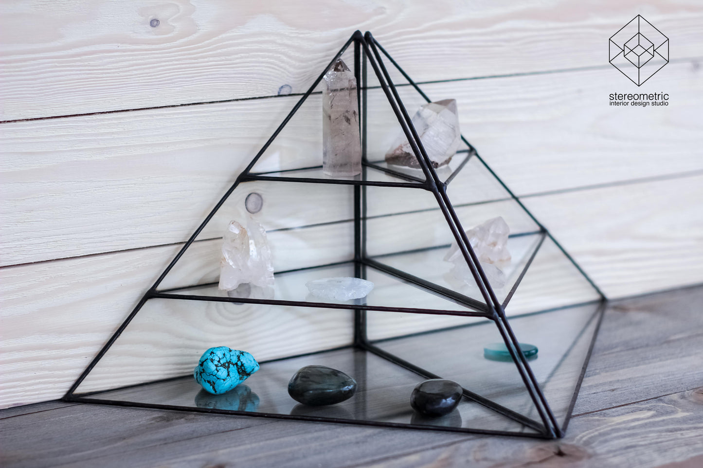 1/4 Pyramid Jewelry Rack